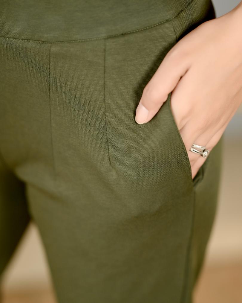 SASSAFRAS Women Olive Green Pure Cotton Straight Trousers
